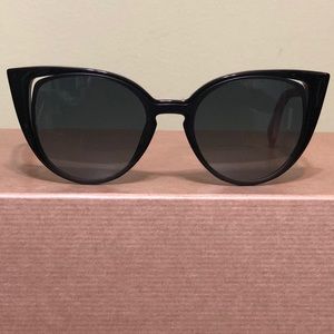 FENDI SUNGLASSES